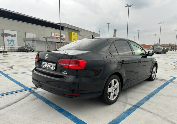 Volkswagen Jetta cena 33900 przebieg: 221000, rok produkcji 2015 z Warszawa małe 137